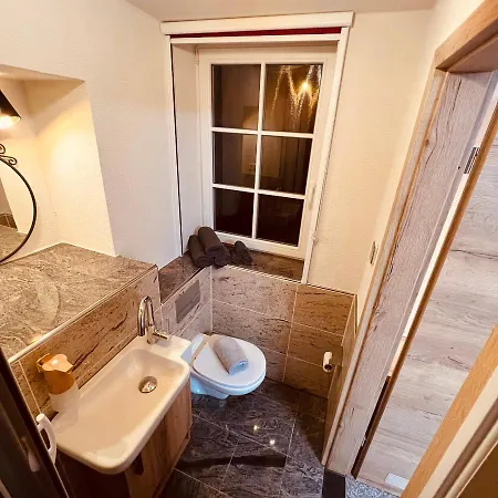 Rose Boardinghouse 24h-7d Self Check-in Automat